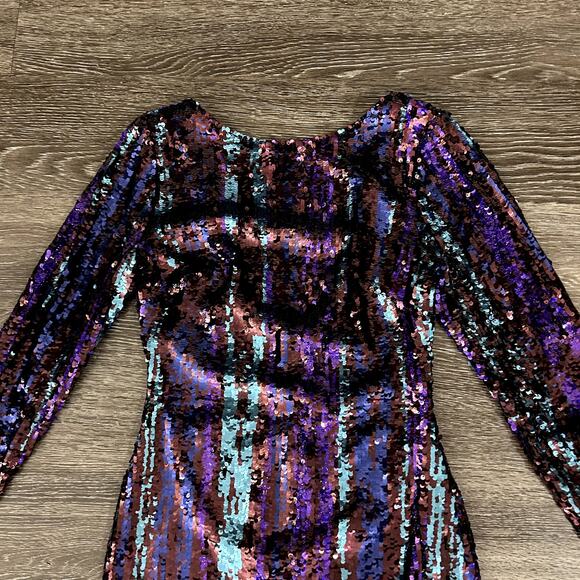 EUC Dress the Population Lola Sequin Mini Dress Sz M Long Sleeve Scoop Back NYE - Picture 11 of 16